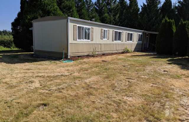 2 bedroom + Office, One Bath Mobile Home Meridian School District Gallery 1
