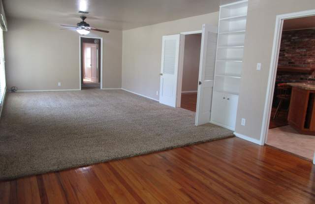512 Neville Gallery 3