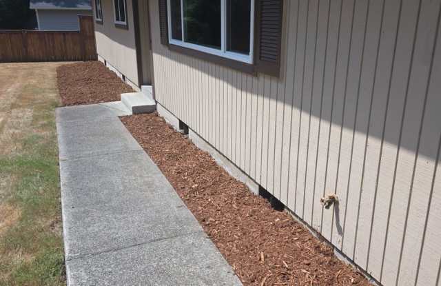 Bonney Lake - Lake Jane HOA - 3 bedroom 2 bathroom rambler home for rent -EV charger, Available NOW! Gallery 3