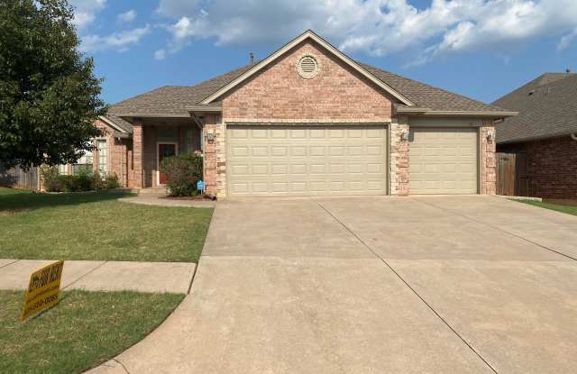 16612 Hardwood Place Gallery 2