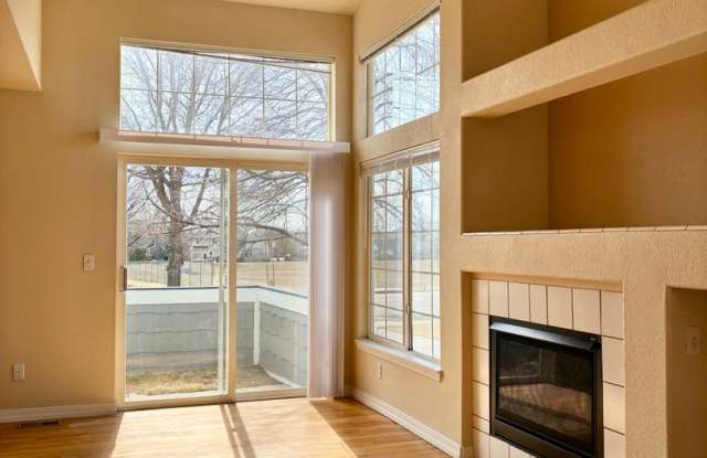 Great Location! Attractive 3 Story Condo photos photos