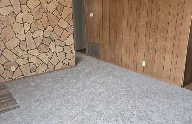 Nice 3BD/1BA Gallery 3