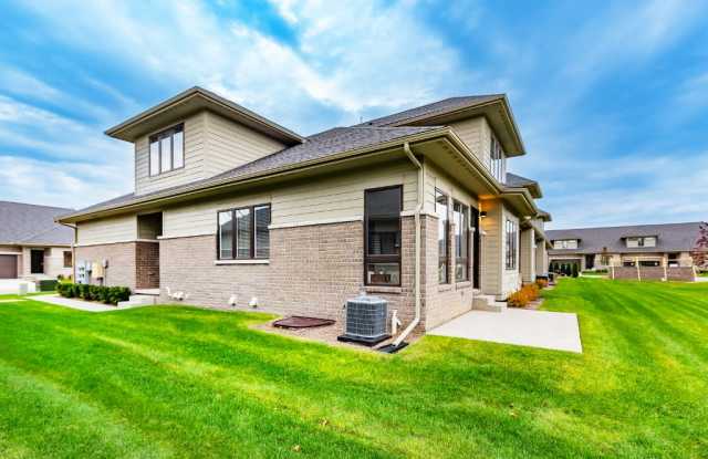 7488 Gramercy Cir - 7488 Gramercy Circle, Oakland County, MI 48322 7488 Gramercy Cir - 7488 Gramercy Circle, Oakland County, MI 48322