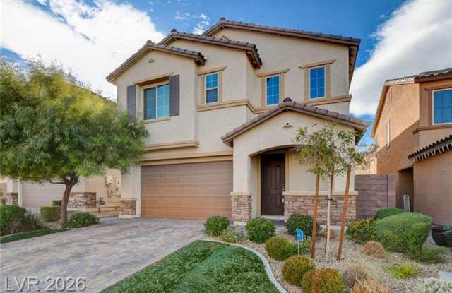 2 Master Suites with 2 Master Bathrooms (1 upstairs & 1 downstairs). 2 Laundry areas. Gated Community of Southern Highland Gallery 1
