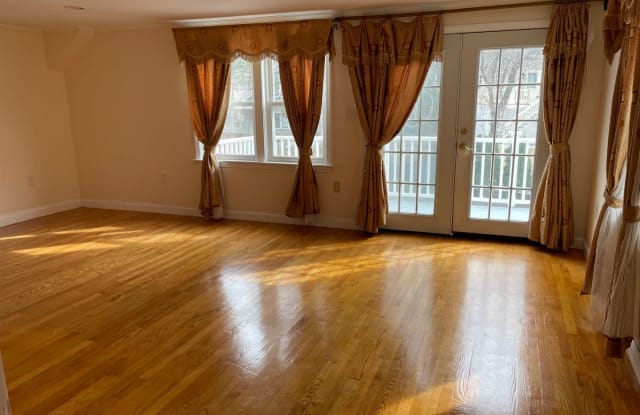 179 Overlook Road - 179 Overlook Road, Arlington, MA 02474