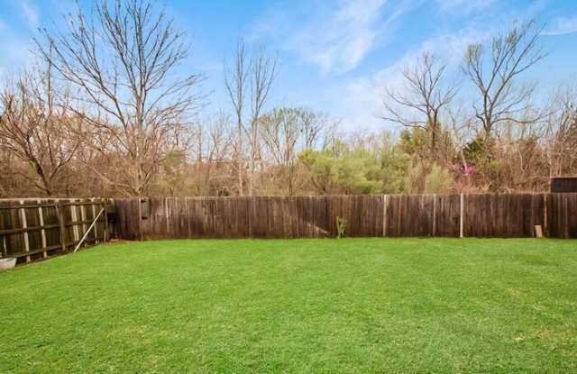 605 Rocky Springs Drive Gallery 2