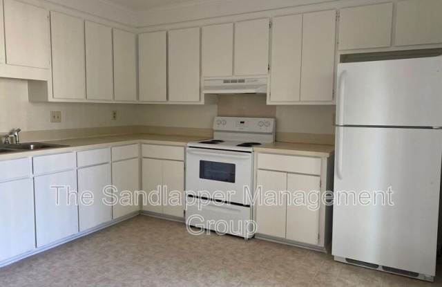 4736 Linfield Lane Gallery 4