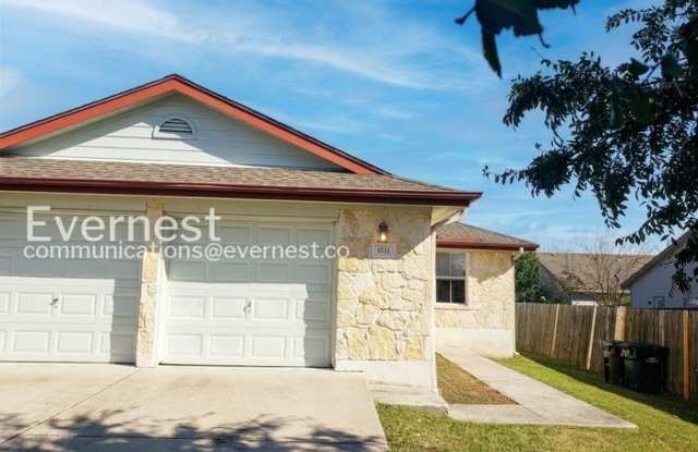 1011 Iola Drive Gallery 1