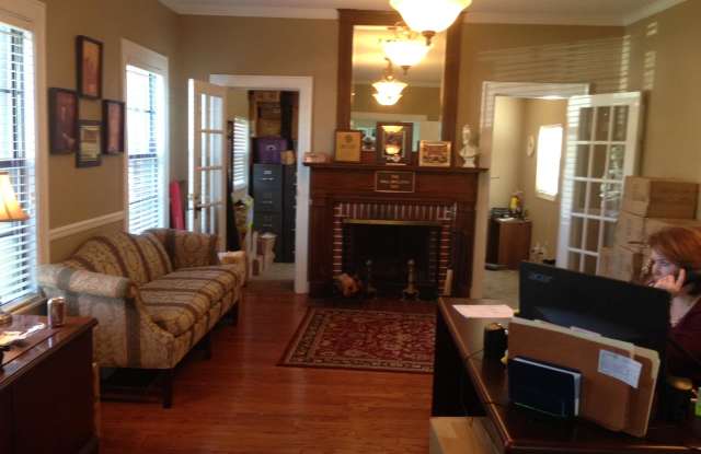 2007 apalachee parkway Gallery 2