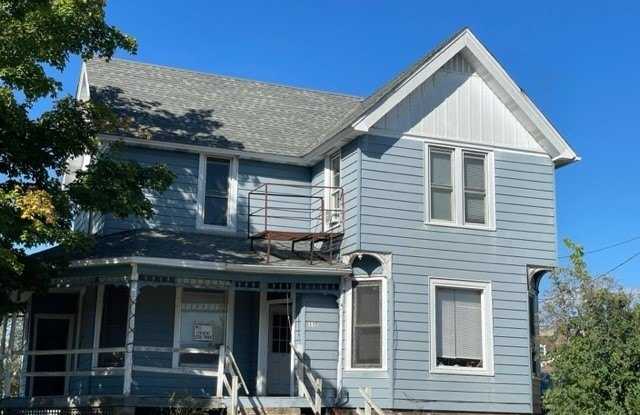 119 W Main Street unit: 2 photos photos