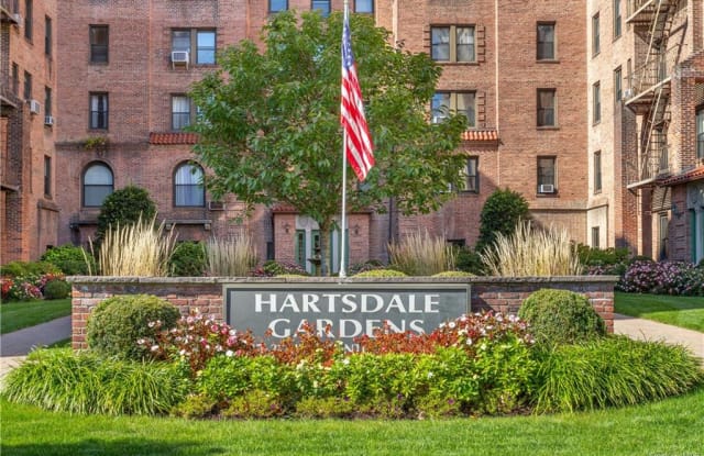 27 N Central Avenue - 27 North Central Avenue, Hartsdale, NY 10530
