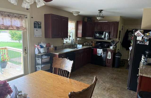 Beautiful 4 BR Home in Warwick School District! Gallery 3