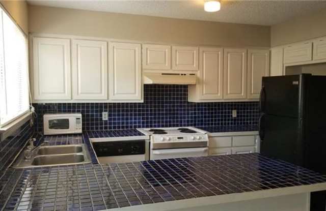 2145 Fleur De Lis Court Gallery 4