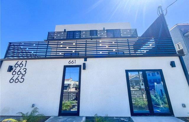 665 West 11th Street Gallery 4