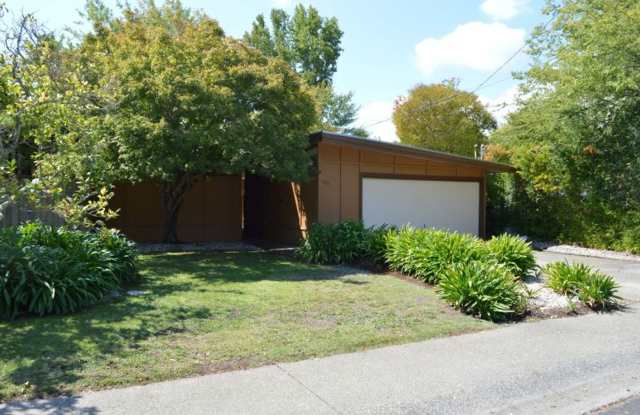 Comfortable Mid Century Modern Home with Bonus Office - 417 Hickory Lane, San Rafael, CA 94903