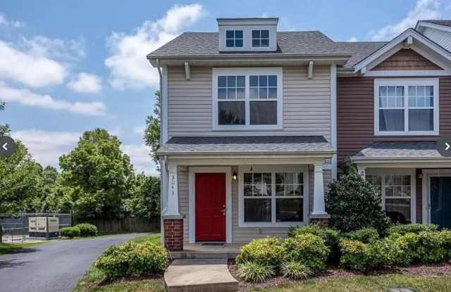 Great 2BR Townhome in Bellevue - 3043 Harpeth Springs Drive, Nashville, TN 37221
