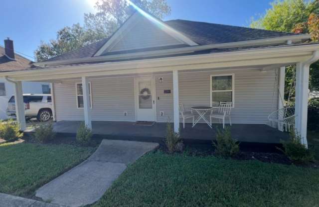 Totally Renovated Arts and Crafts Bungalow Close to Downtown Greer! photos photos