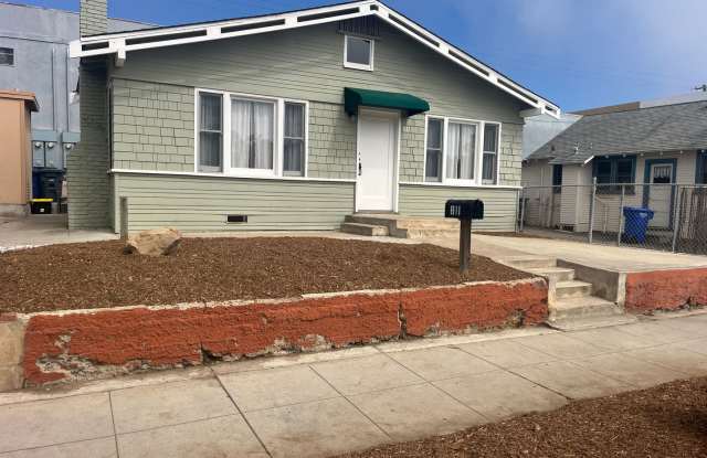 Downtown Encinitas Home - 811 2nd Street, Encinitas, CA 92024 Downtown Encinitas Home - 811 2nd Street, Encinitas, CA 92024