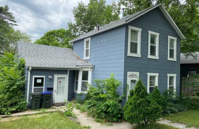 819 S Van Buren - 3BR 2ba house for August 1! photos photos