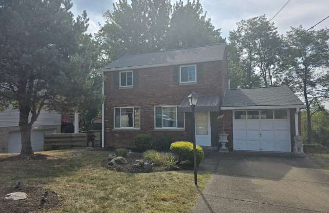 Beautifully Kept 2 Bedroom Home in Penn Hills - Available NOW - 308 Marshall Drive, Allegheny County, PA 15235