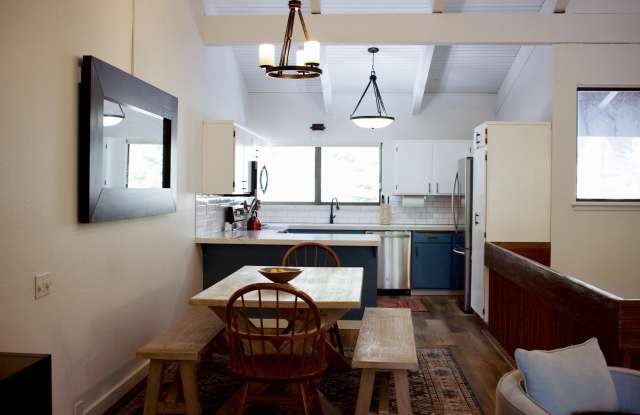 Live at the Base of Mammoth Mountain – 2-Bed, 2-Bath photos photos