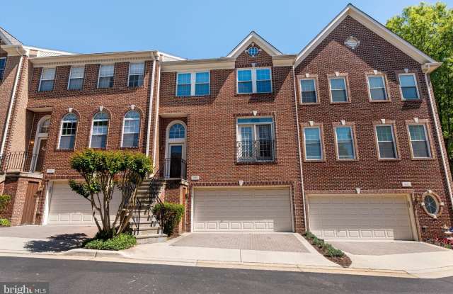 102 LOUNSBURY Place photos photos