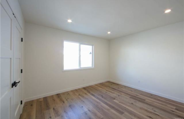 1769 Bahama Place Gallery 2