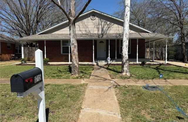 1715 W Elm Street photos photos