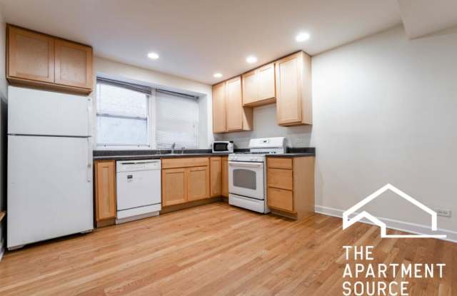 3924 North Pine Grove Ave. - 3924 North Pine Grove Avenue, Chicago, IL 60613 3924 North Pine Grove Ave. - 3924 North Pine Grove Avenue, Chicago, IL 60613