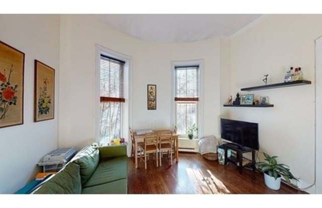 Langham Court Gallery 3