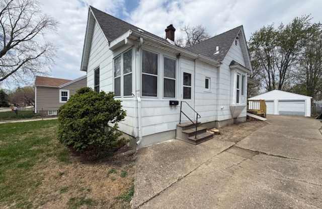 Classic Hardwood Floors, Fenced Yard & 2-Car Garage photos photos