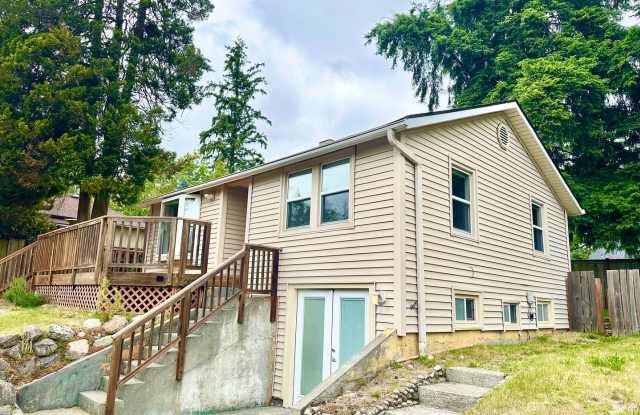 Charming 2-Bedroom, 2- bathroom Home with Bonus Space  Prime Shoreline Location - 15224 5th Avenue Northeast, Shoreline, WA 98155
