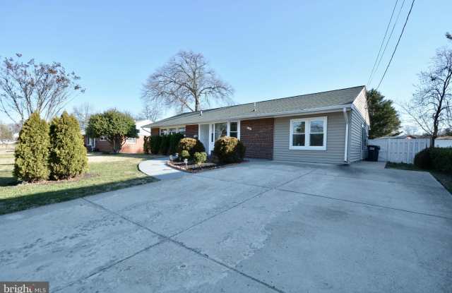 4609 BACKLICK ROAD Gallery 4