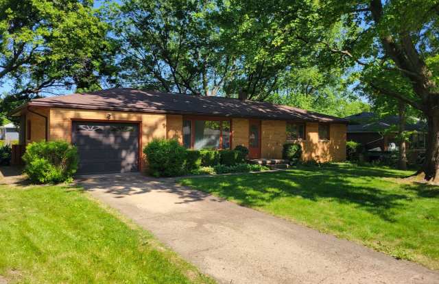 Spacious 3-Bedroom Home with Large Deck photos photos