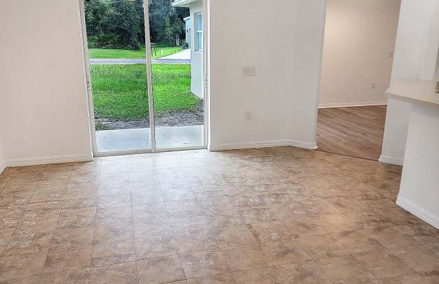 811 Del Prado Drive Gallery 4
