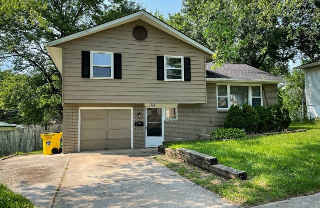 1714 N Pleasant St - 1714 North Pleasant Street, Independence, MO 64050