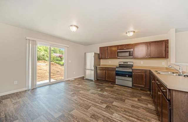 6723 Lutz Drive Gallery 4