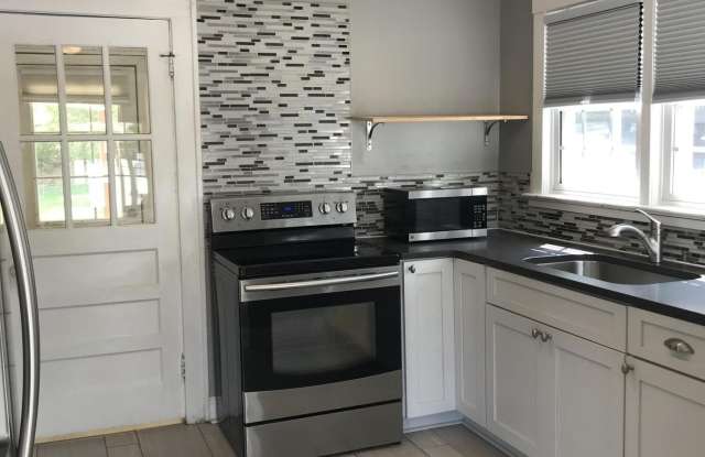 1108 Ashmore Avenue Gallery 3