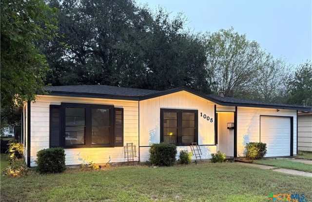 1005 E Polk Avenue photos photos