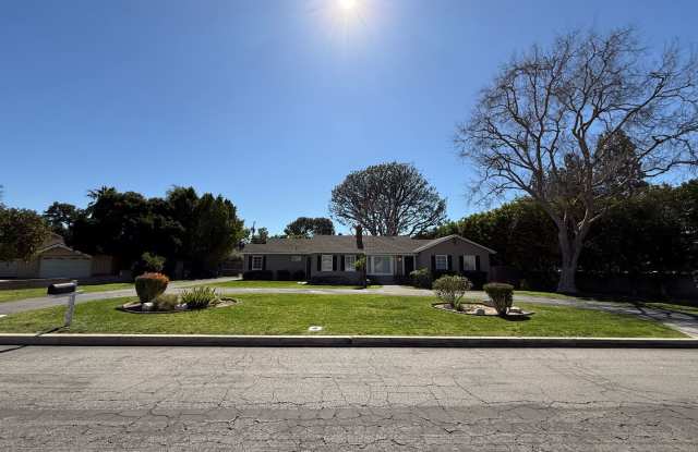 Beautiful, Ranch-Style, 4 Bedroom, 2 Bathroom Northridge Home Available For 1 Year Lease - 18354 Superior Street, Los Angeles, CA 91325