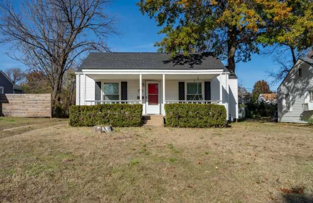 Cute Tulsa Home Available Now! 2 bedrooms and 1 bath - 3811 East 22nd Place, Tulsa, OK 74114