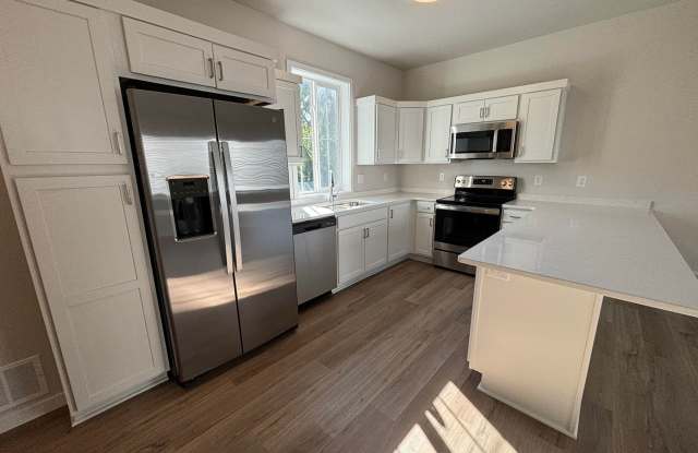 3 bdrm/2 bath townhomes photos photos