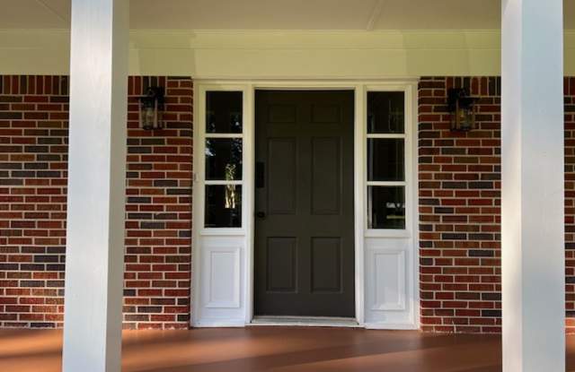 3/2 Brick home in Cypress Shores Subd Gallery 3