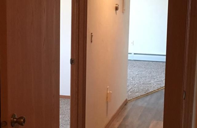 1601 RIVERBEND TERRACE Gallery 3