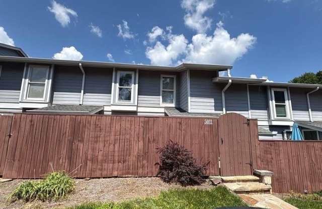 5011 Meadow Lane Gallery 1