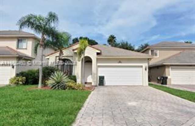 3704 Woodfield Court photos photos