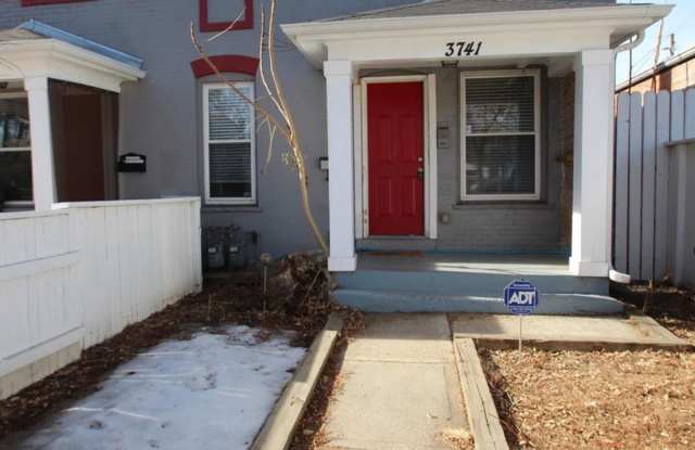 Cozy, charming 2 bedroom in Denver - Available June 1, 2026! photos photos