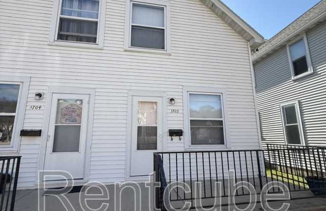 1702 Rhomberg Ave photos photos