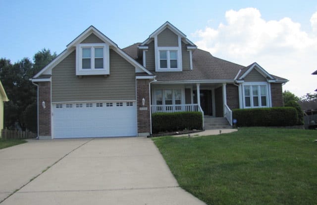 2217 SE Meeting St - 2217 SE Meeting St, Lee's Summit, MO 64063