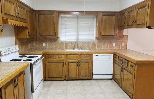 1602 Azalea Drive Gallery 3
